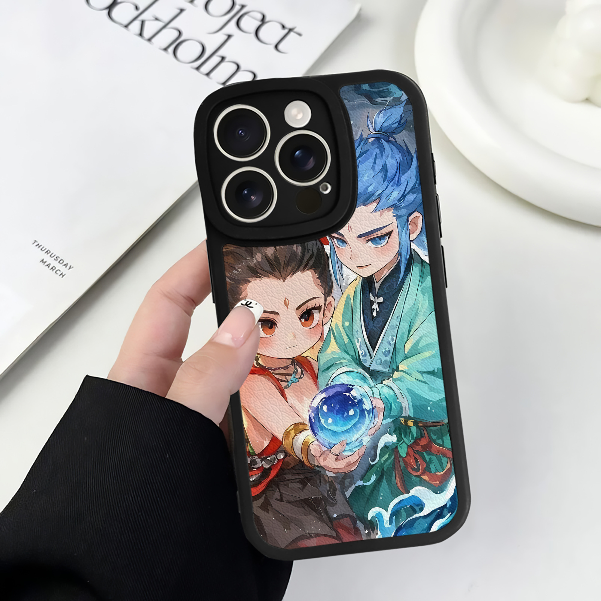 （画像用） Ne Zha 2 ナタ 魔童の大暴れ 【iPhone 16シリーズ対応】シリコンスマホケース（レザー調） 材質：シリコン